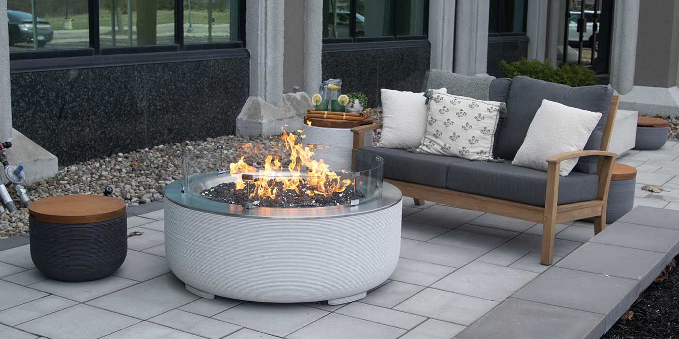 The FlameCraft ReForm Stack Gas Fire Pit in the color Glacier